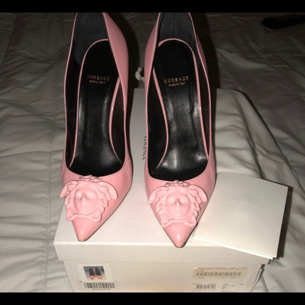 Versace Heels ❌❌No trade, or bundle ❌❌SORRY!